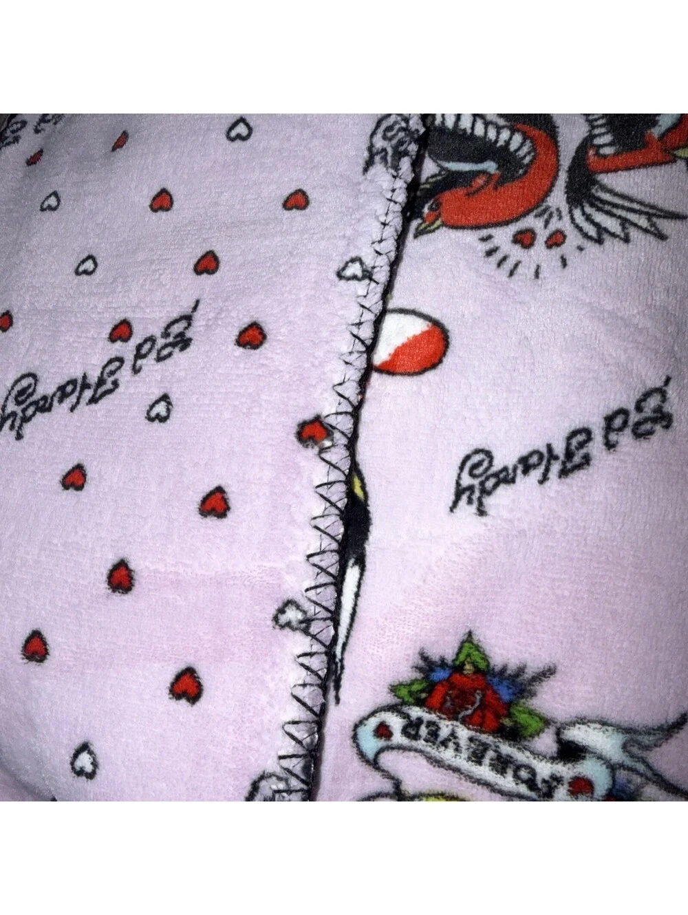 Ed Hardy Printed Plush Pet Throw 40 X 50 Pink Hearts Roses Birds